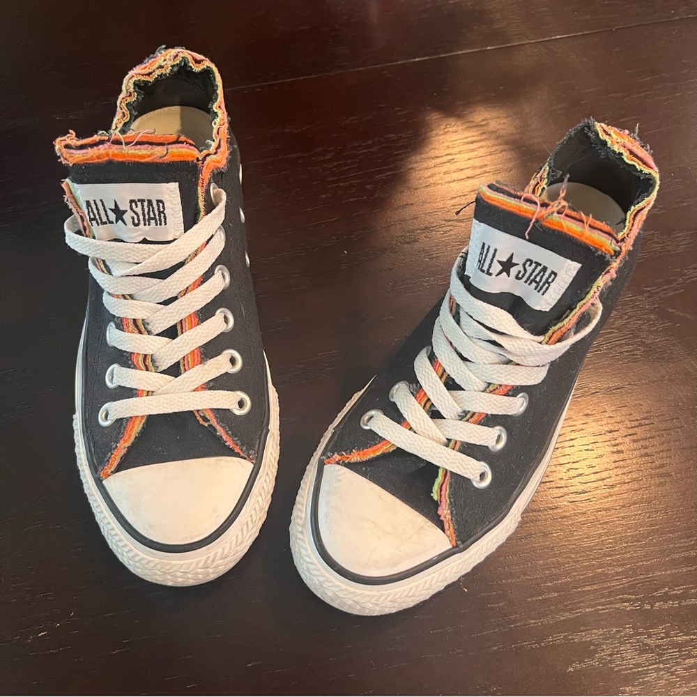 Unisex Converse All Star Sneakers Women’s Size 7/Men’s 5 Black/Multicolor